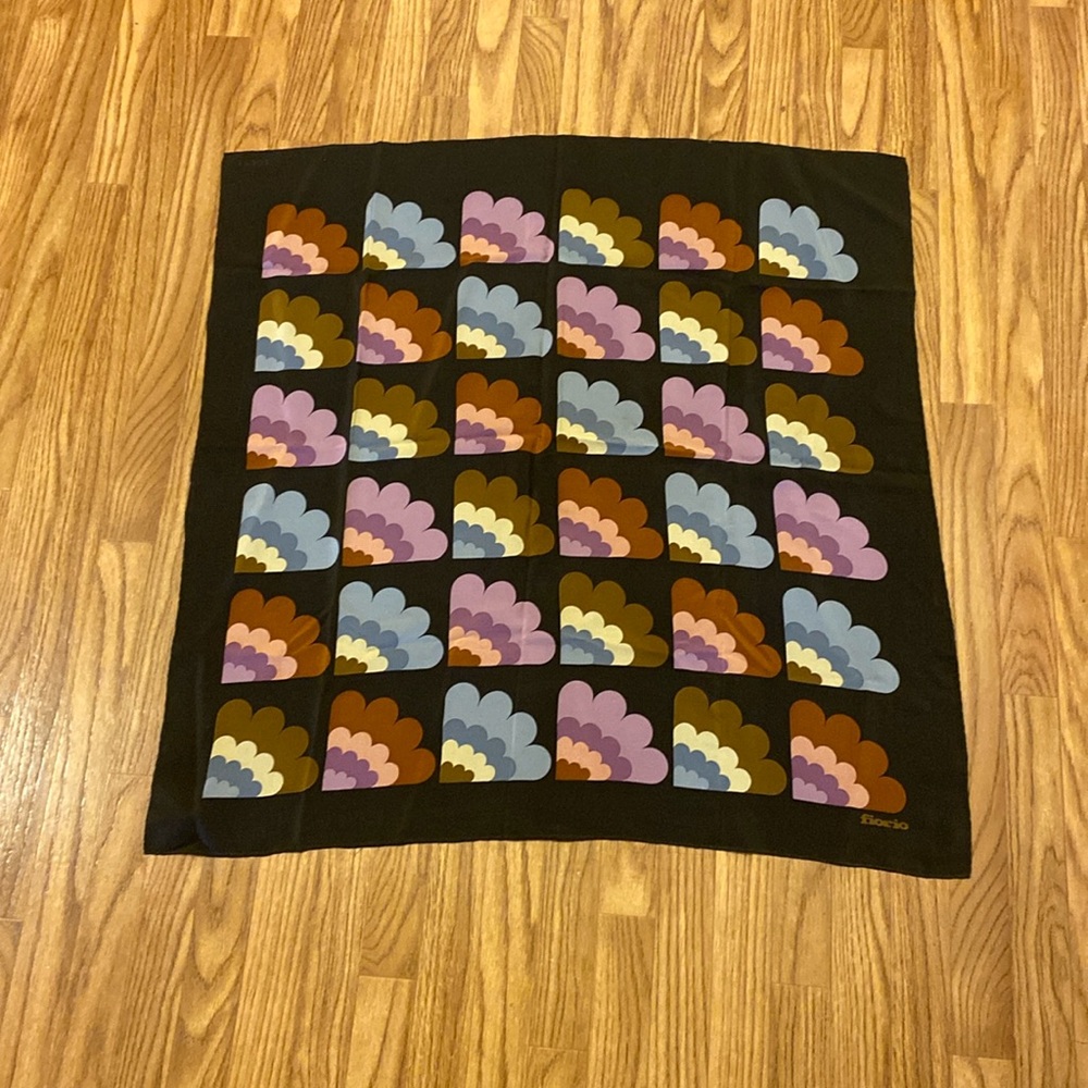 fiorio milano 100% Silk? Scarf good conditions multicolor abstract print boho